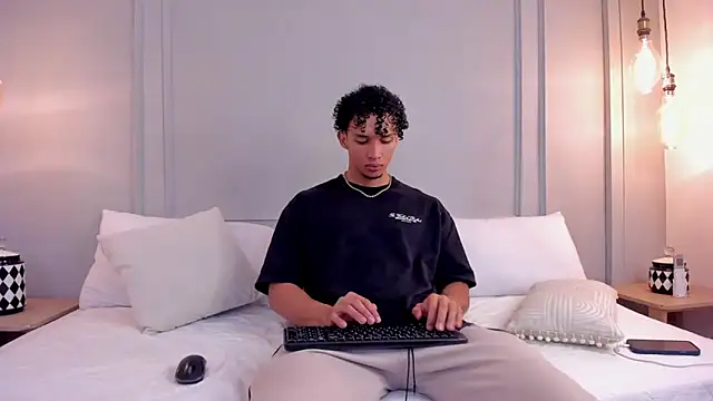 Dominick star online show from September 21, 4:03 am