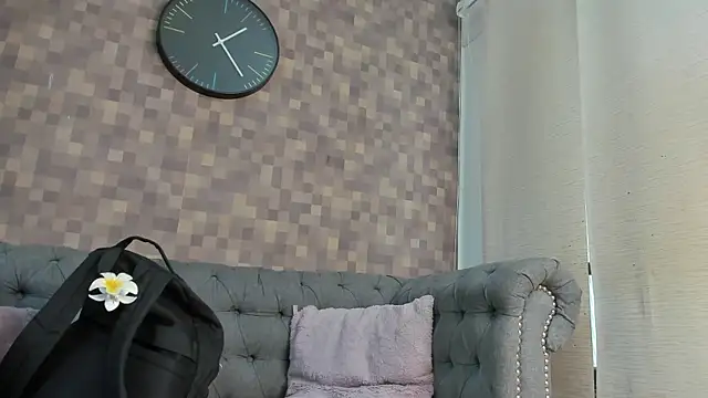 natalia aguirre1 online show from September 18, 12:07 pm