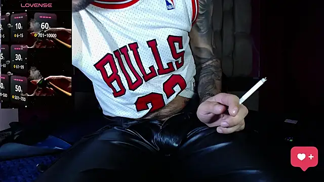 Snapshot of akeemdavid_05 chatting on March 18, 9:32 pm akeemdavid 05 online show from March 18, 9:32 pm