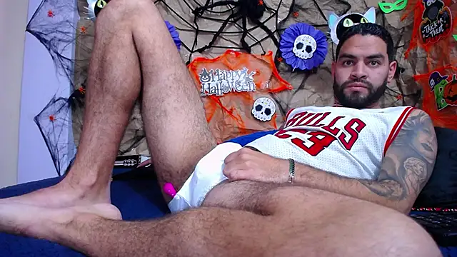 Snapshot of akeemdavid_05 chatting on October 10, 6:29 pm akeemdavid 05 online show from October 10, 6:29 pm