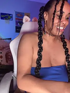 Snapshot of loveluna8 chatting on March 5, 5:40 am loveluna8 online show from March 5, 5:40 am