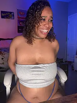 Snapshot of loveluna8 chatting on March 12, 4:08 am loveluna8 online show from March 12, 4:08 am