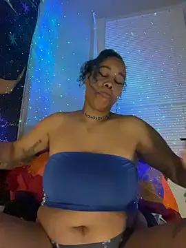 Snapshot of loveluna8 chatting on October 29, 9:11 am loveluna8 online show from October 29, 9:11 am