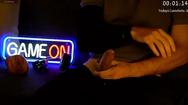 Snapshot of coupleofficial chatting on September 12, 9:37 pm coupleofficial online show from September 12, 9:37 pm