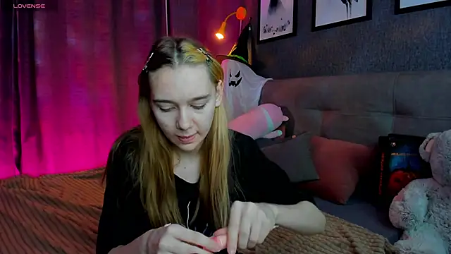 Lesi Moonie01 online show from October 28, 8:29 am