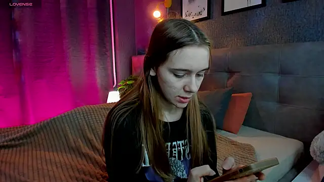 Lesi Moonie01 online show from November 27, 9:00 am