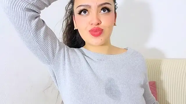 Sweet-Sophiee online show from October 12, 10:53 pm