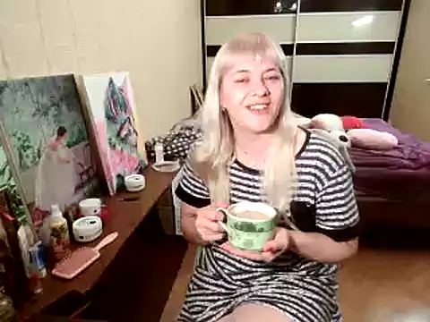 Lia Laguna77 online show from September 12, 8:42 pm