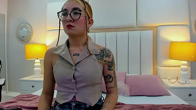 AmbarSantany online show from February 21, 8:38 pm