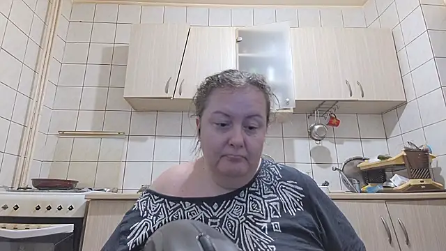 Snapshot of melissaBlessing chatting on February 18, 6:59 am melissaBlessing online show from February 18, 6:59 am