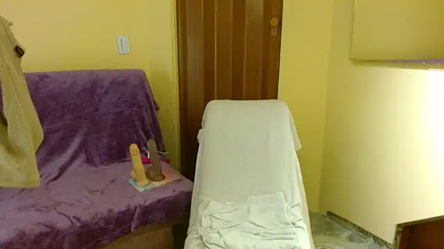 lilimini032 online show from February 7, 10:30 pm