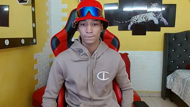 jose sexycumm online show from September 19, 8:42 pm