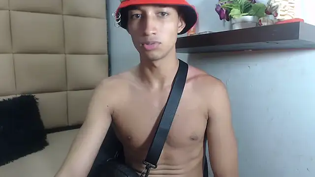 jose sexycumm online show from September 20, 7:48 pm