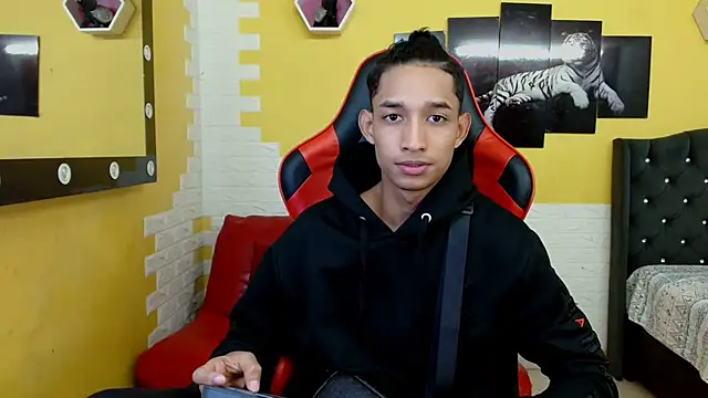 jose sexycumm online show from September 28, 8:47 pm