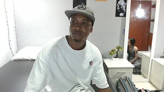 Snapshot of Kimandyuk chatting on January 7, 7:28 pm Kimandyuk online show from January 7, 7:28 pm