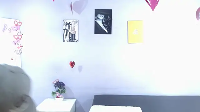 Snapshot of Kimandyuk chatting on February 17, 7:10 pm Kimandyuk online show from February 17, 7:10 pm