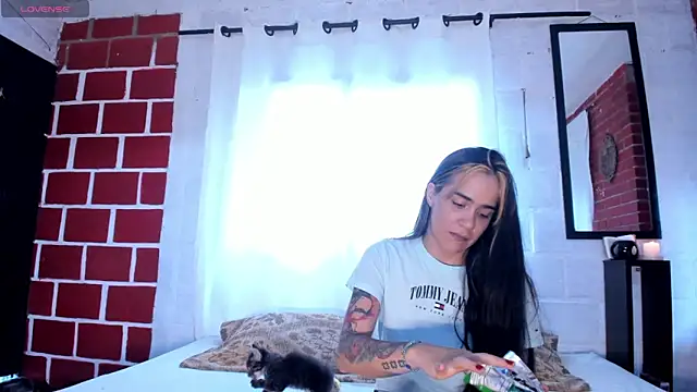 Snapshot of Kimandyuk chatting on November 14, 7:45 pm Kimandyuk online show from November 14, 7:45 pm