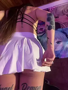 Snapshot of VioletaSubmissive chatting on December 22, 6:28 am VioletaSubmissive online show from December 22, 6:28 am