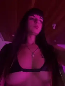 Snapshot of VioletaSubmissive chatting on January 16, 1:27 am VioletaSubmissive online show from January 16, 1:27 am