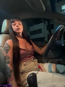 Snapshot of VioletaSubmissive chatting on January 29, 2:40 am VioletaSubmissive online show from January 29, 2:40 am