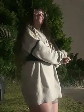 Snapshot of VioletaSubmissive chatting on February 15, 2:15 am VioletaSubmissive online show from February 15, 2:15 am