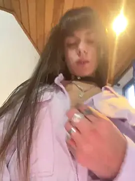 Snapshot of VioletaSubmissive chatting on March 1, 10:42 pm VioletaSubmissive online show from March 1, 10:42 pm