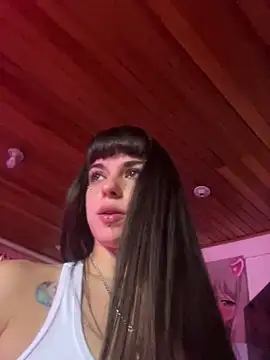 Snapshot of VioletaSubmissive chatting on March 6, 10:26 pm VioletaSubmissive online show from March 6, 10:26 pm