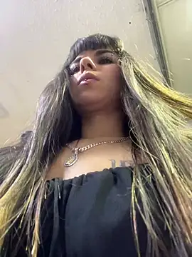 Snapshot of VioletaSubmissive chatting on March 18, 3:20 am VioletaSubmissive online show from March 18, 3:20 am