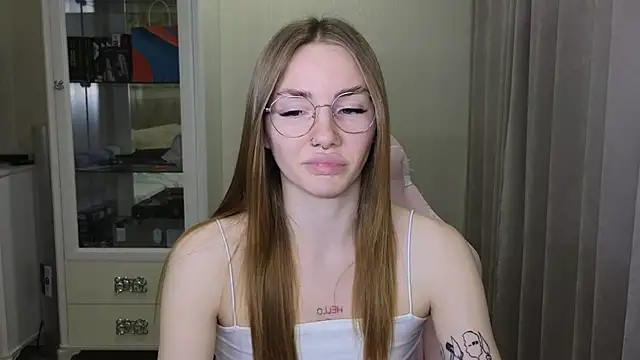 littlevildevil online show from December 5, 2:22 pm