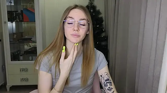 littlevildevil online show from December 27, 11:39 am