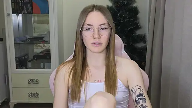 littlevildevil online show from January 6, 11:51 am