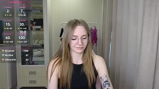 littlevildevil online show from February 8, 11:44 am