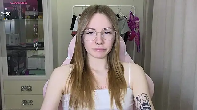 littlevildevil online show from February 13, 9:30 am