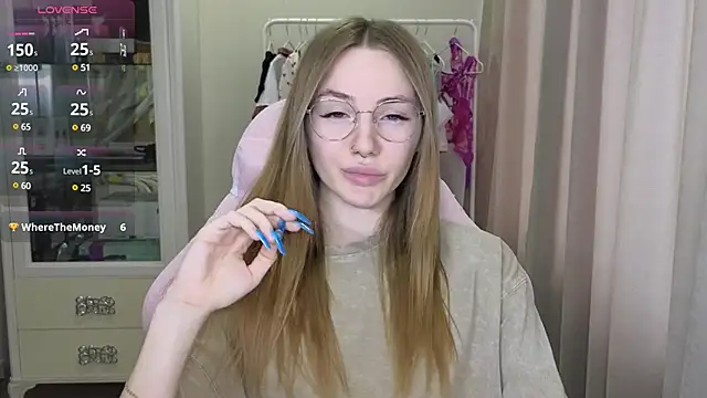 littlevildevil online show from February 22, 10:18 am