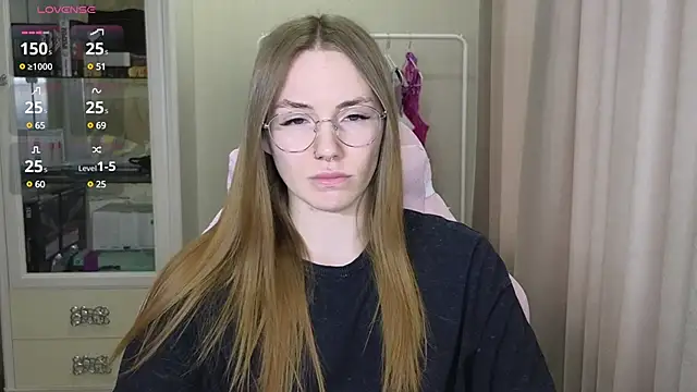 littlevildevil online show from February 24, 11:10 am