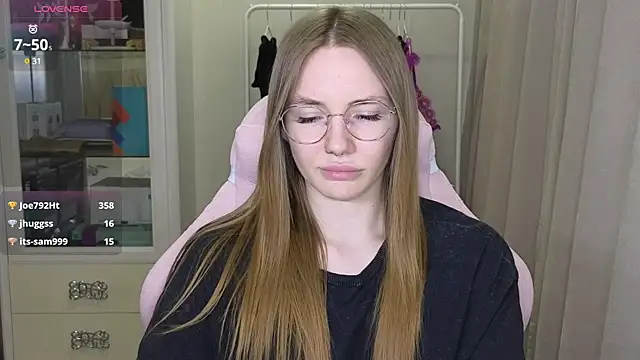 littlevildevil online show from March 10, 2:16 pm