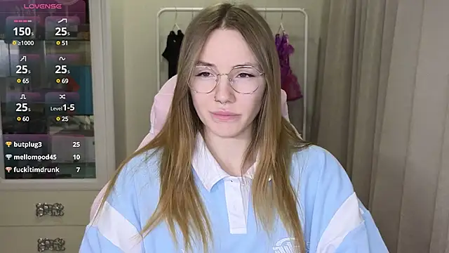 littlevildevil online show from March 16, 11:49 am