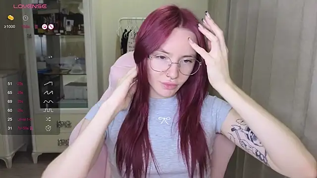 littlevildevil online show from September 12, 11:54 am