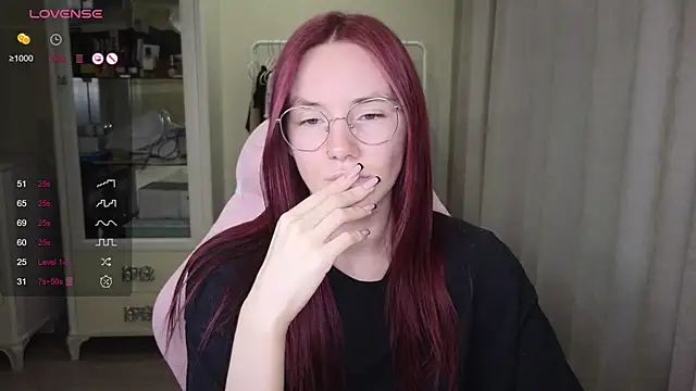 littlevildevil online show from September 14, 11:09 am