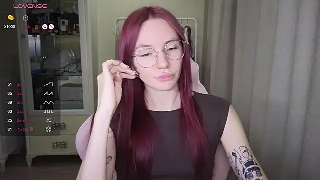 littlevildevil online show from September 16, 11:11 am