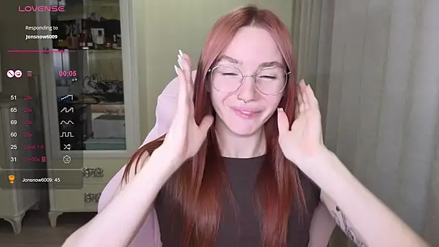 littlevildevil online show from October 3, 11:07 am