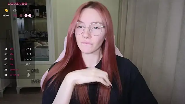 littlevildevil online show from October 15, 10:59 am