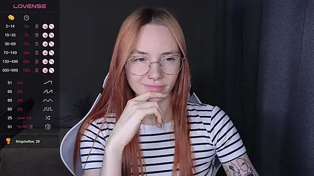 littlevildevil online show from November 17, 10:43 am