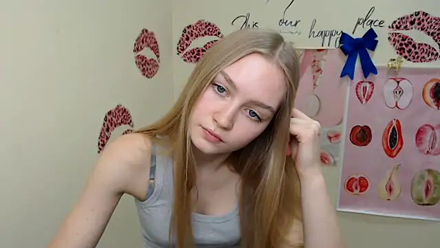 Snapshot of MademoiselleCl chatting on December 20, 12:27 pm MademoiselleCl online show from December 20, 12:27 pm