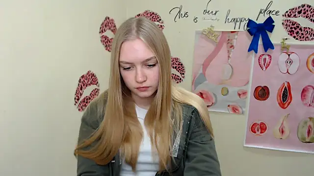 Snapshot of MademoiselleCl chatting on December 21, 10:06 am MademoiselleCl online show from December 21, 10:06 am