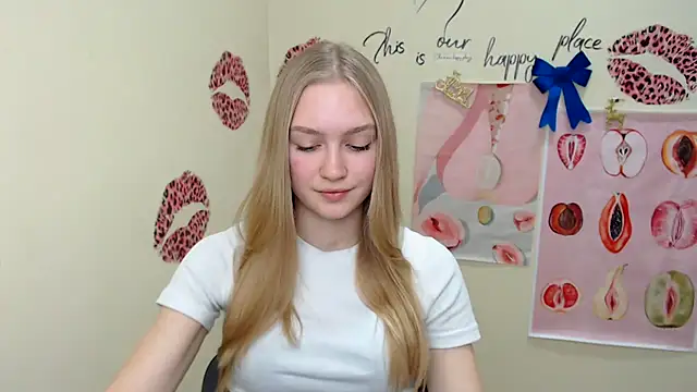 Snapshot of MademoiselleCl chatting on December 21, 1:10 pm MademoiselleCl online show from December 21, 1:10 pm