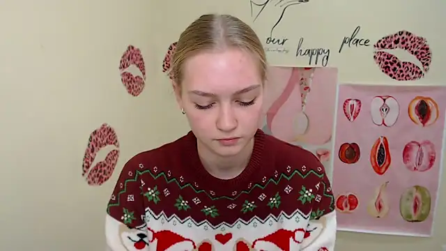 Snapshot of MademoiselleCl chatting on January 5, 10:10 am MademoiselleCl online show from January 5, 10:10 am