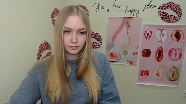 Snapshot of MademoiselleCl chatting on January 6, 4:02 pm MademoiselleCl online show from January 6, 4:02 pm