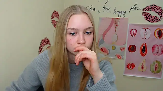 Snapshot of MademoiselleCl chatting on January 7, 1:03 pm MademoiselleCl online show from January 7, 1:03 pm