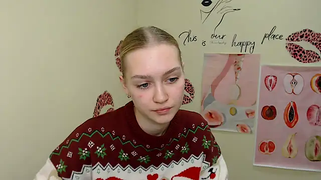 Snapshot of MademoiselleCl chatting on January 11, 3:42 pm MademoiselleCl online show from January 11, 3:42 pm